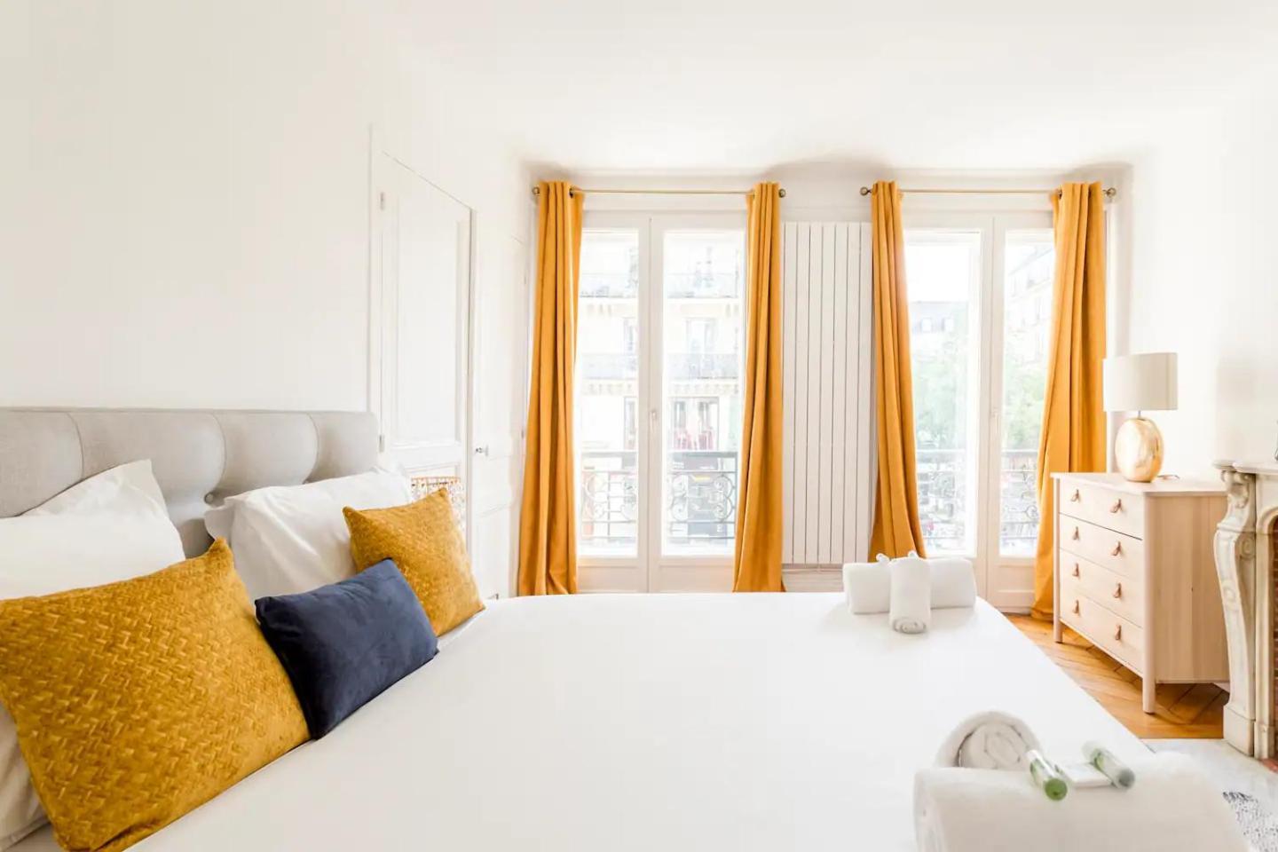8P - 3Br Le Marais Spacious - Central - Historic Apt Париж Екстериор снимка