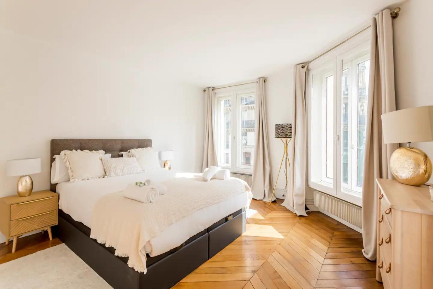 8P - 3Br Le Marais Spacious - Central - Historic Apt Париж Екстериор снимка