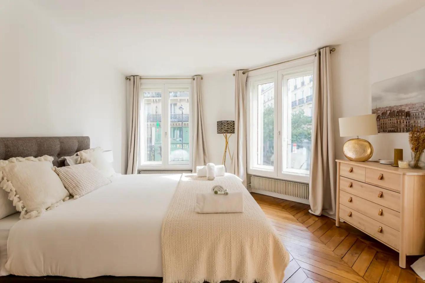 8P - 3Br Le Marais Spacious - Central - Historic Apt Париж Екстериор снимка