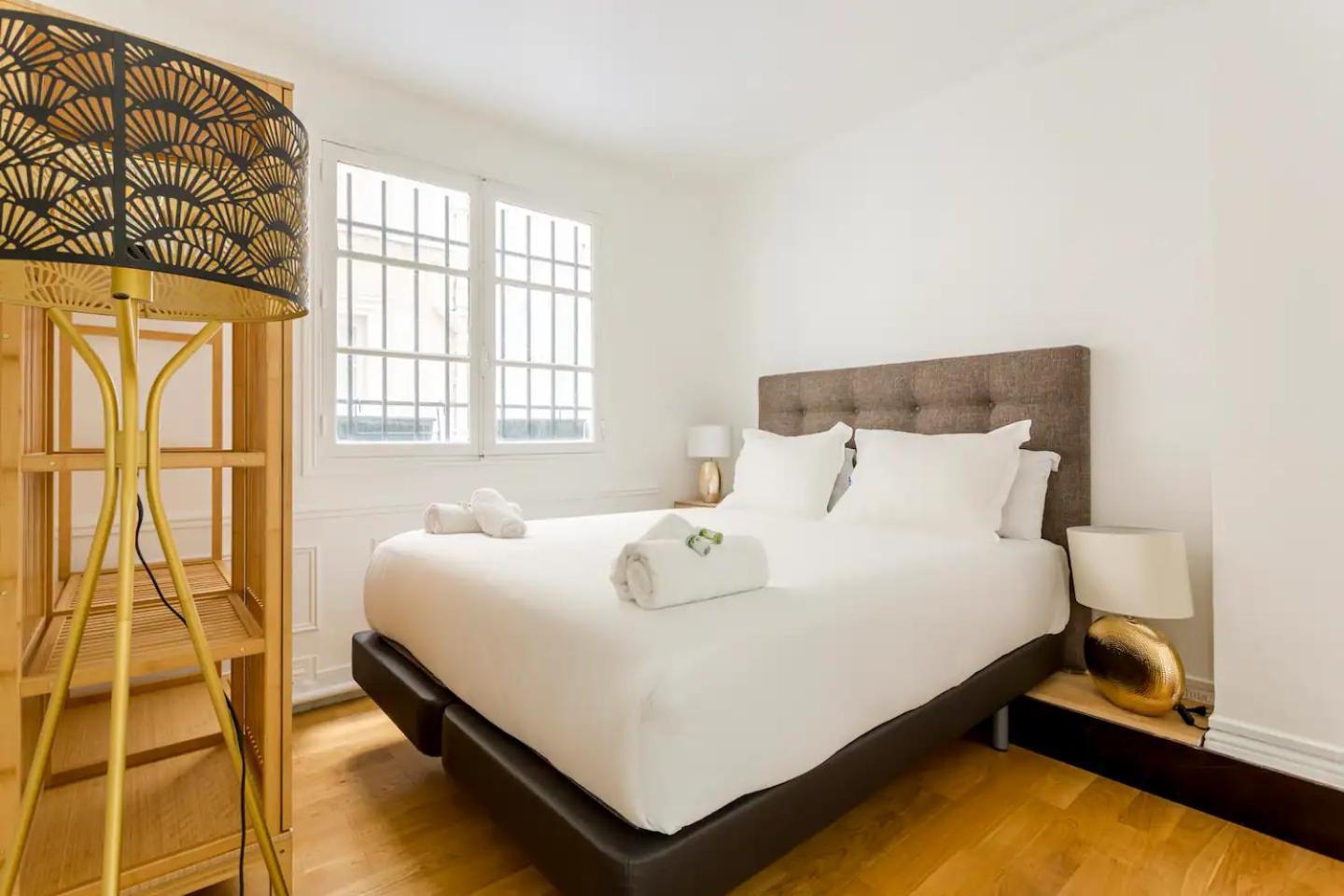 8P - 3Br Le Marais Spacious - Central - Historic Apt Париж Екстериор снимка